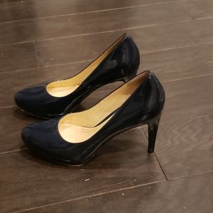 Like new Cole Haan pumps